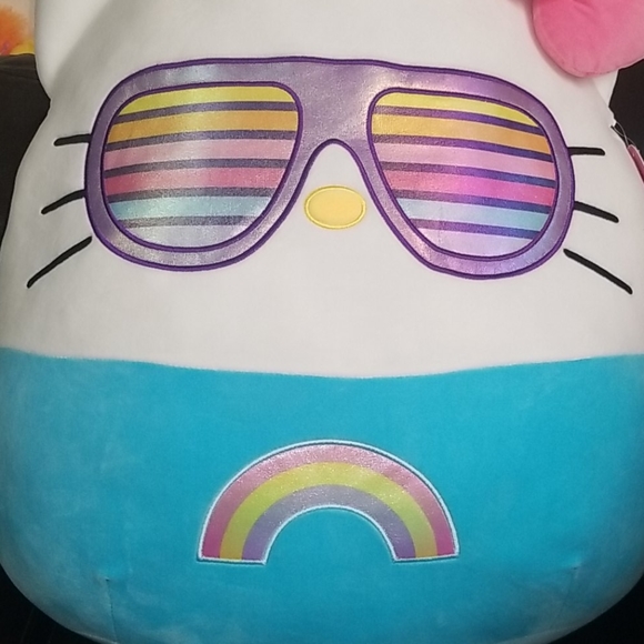New Limited Editon Hello Kitty 20" Squishmallows - Picture 2 of 11